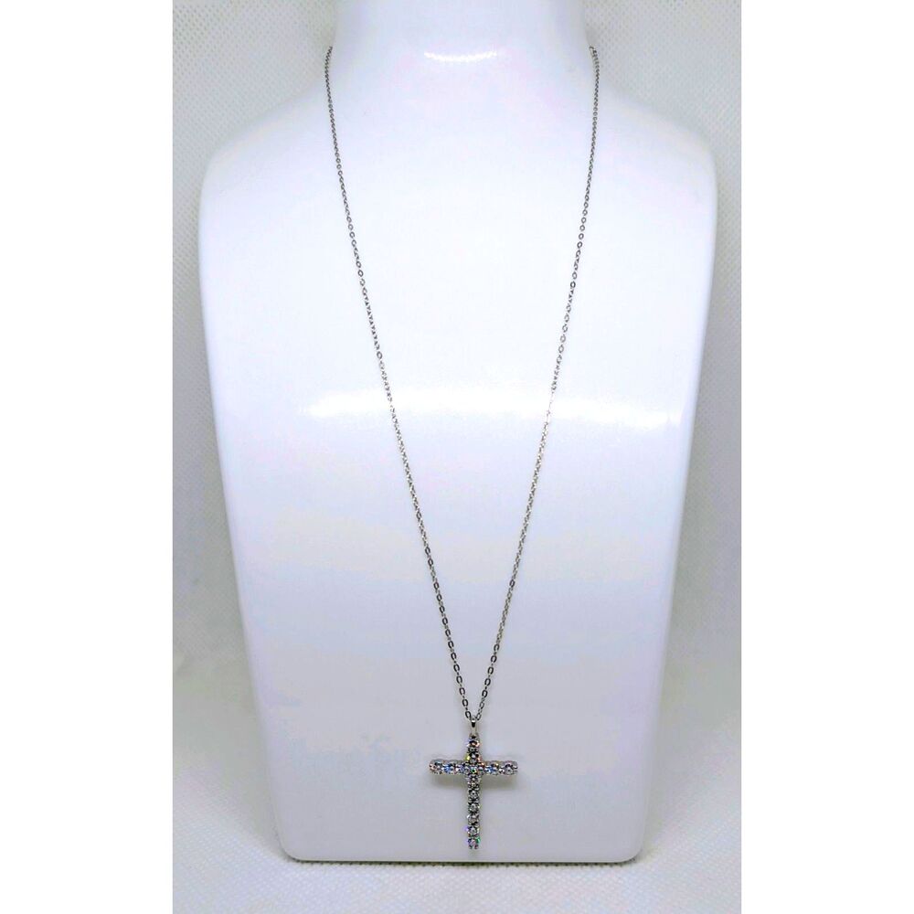 NWT 925 Silver 0.79ct VVS D Moissanite Cross Necklace. GRA Certificate included - Picture 10 of 14